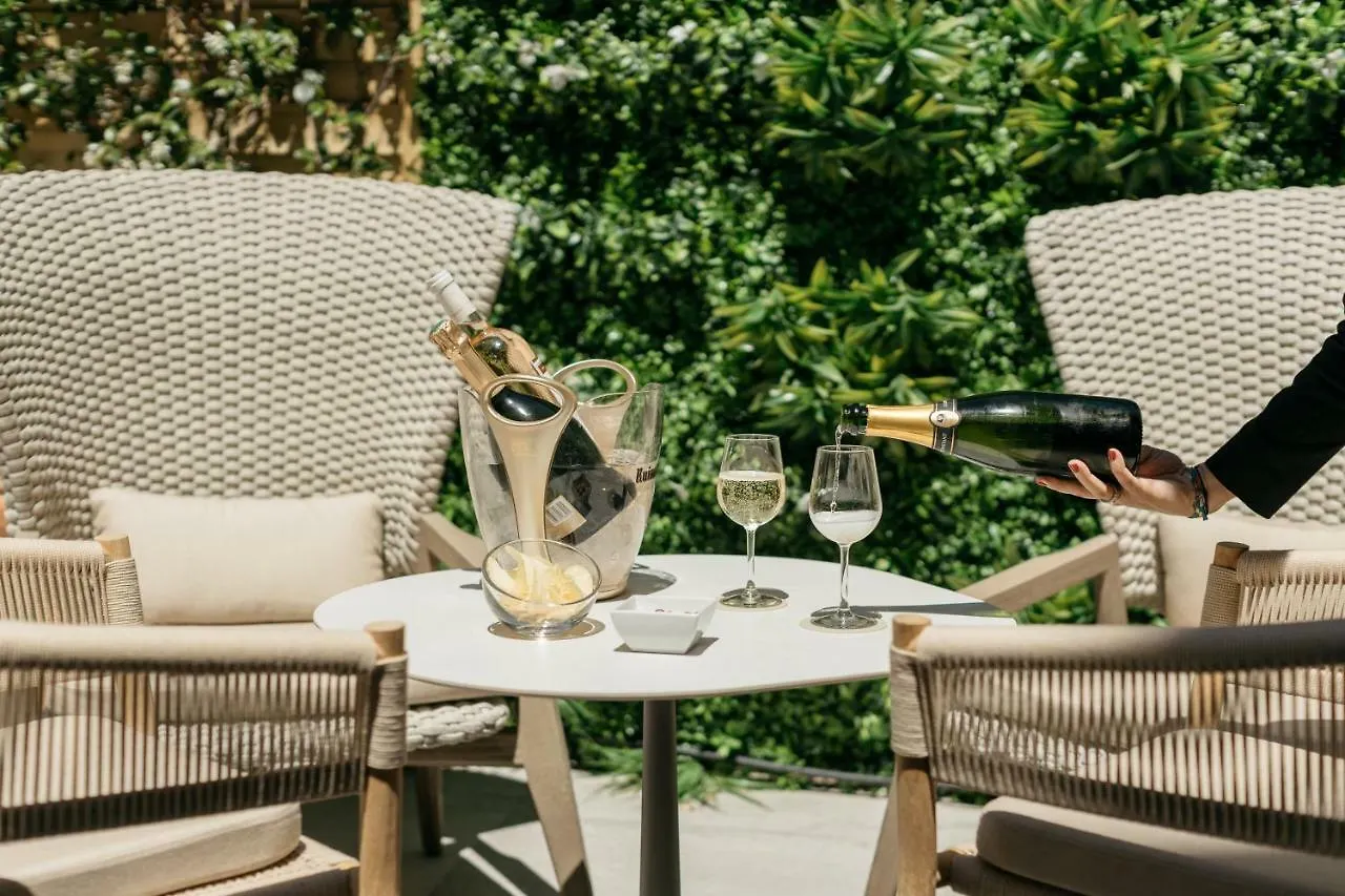 Hotel Boutique Cezanne Centre Aix-En-Provence 4*,